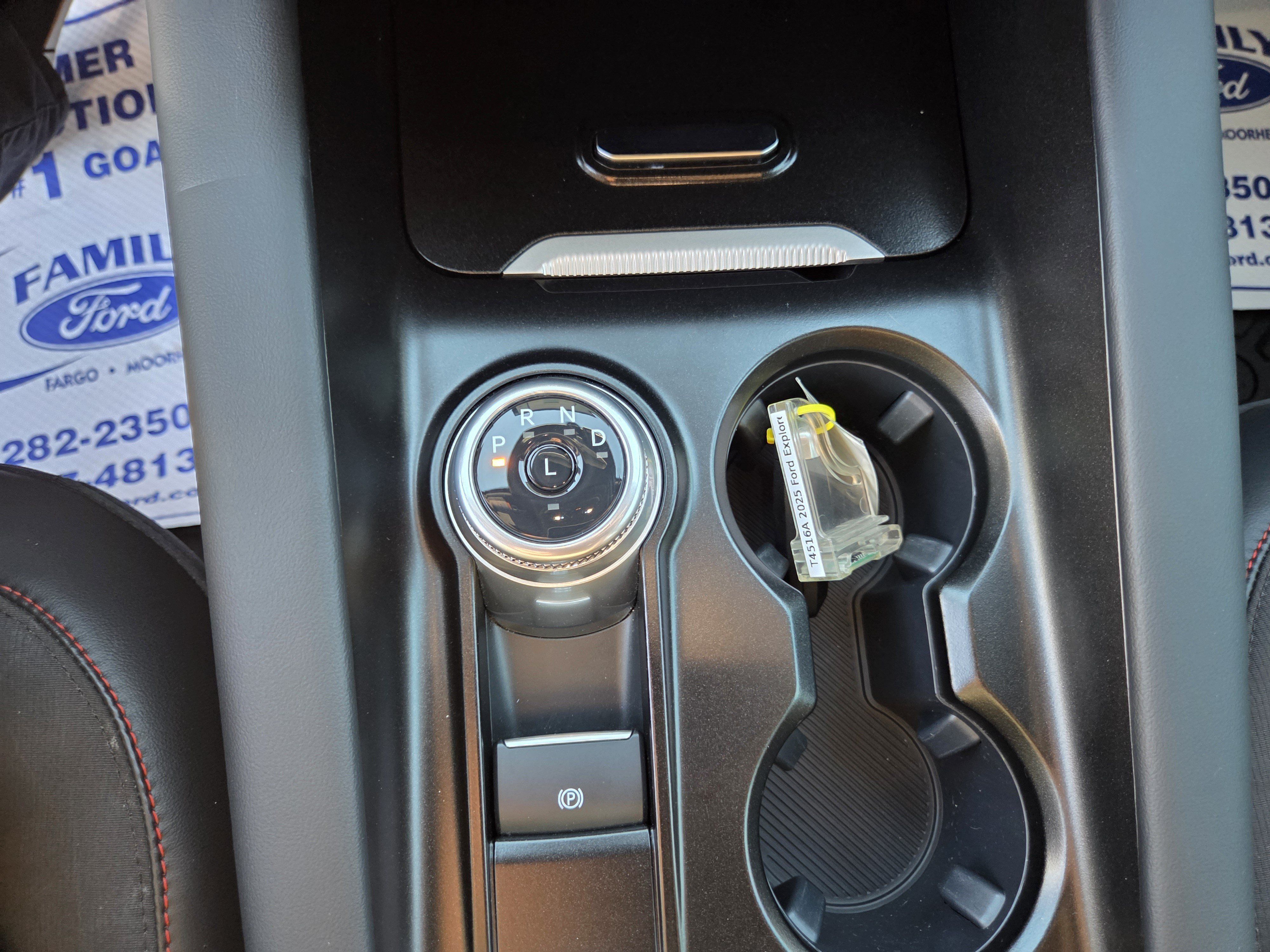 Used 2025 Ford Explorer ST-Line AWD/4WD image 17