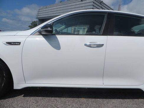 Used 2017 Kia Optima LX w/ Value Package FWD image 31