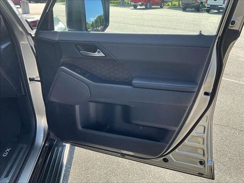 Used 2024 Lexus GX 550 w/ Accessory Package (2T) AWD/4WD image 12