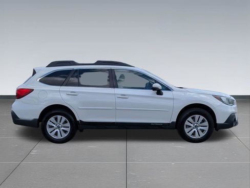 Used 2019 Subaru Outback 2.5i Premium AWD/4WD image 6