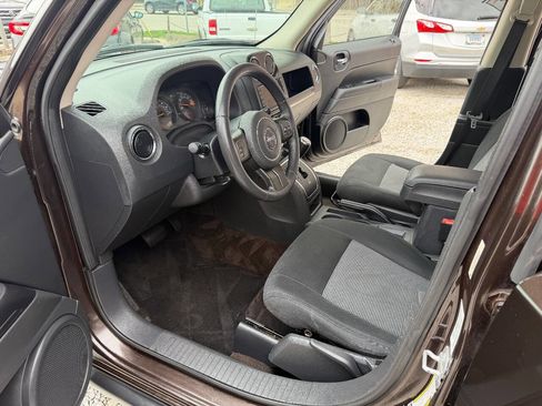Used 2014 Jeep Patriot Latitude image 10