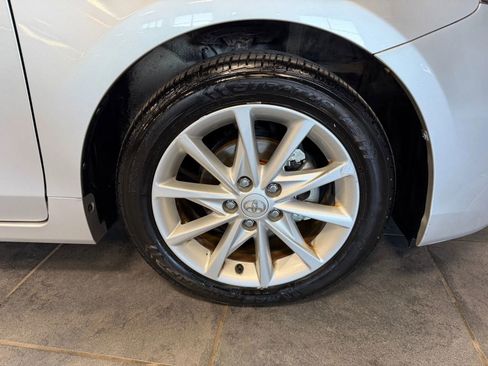 Used 2012 Toyota Prius V Five image 20