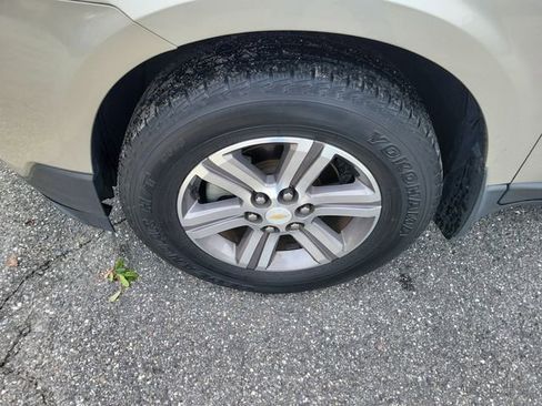 Used 2016 Chevrolet Traverse LT image 5