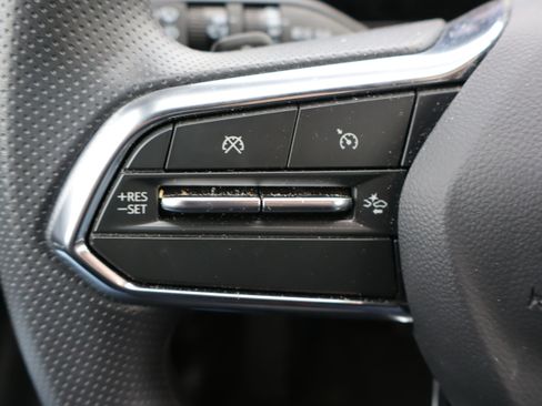 Used 2025 Chevrolet Equinox EV LT image 19