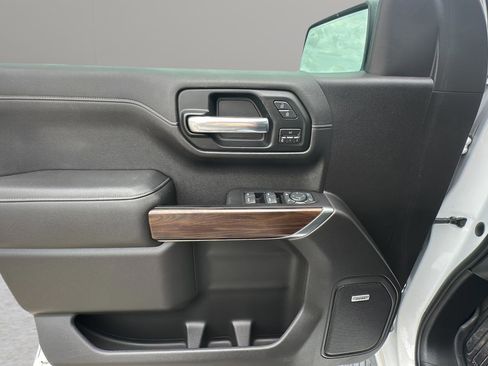 Used 2019 GMC Sierra 1500 SLT w/ SLT Premium Plus Package AWD/4WD image 18
