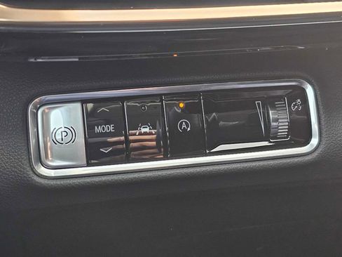 New 2025 Buick Envision Avenir image 32