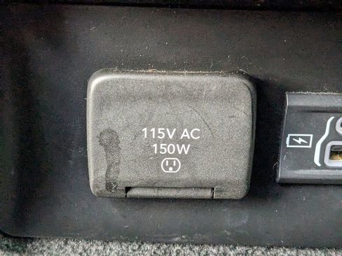 Used 2024 Jeep Wagoneer L 4WD image 14