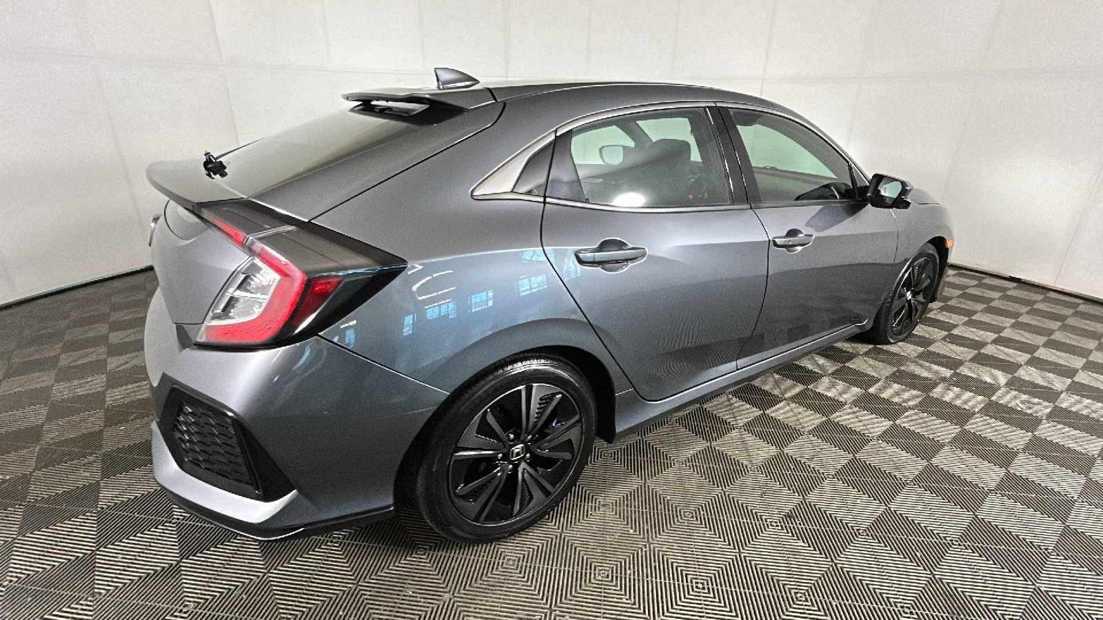Used 2019 Honda Civic EX image 2