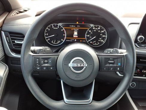 Certified 2023 Nissan Rogue SV image 17