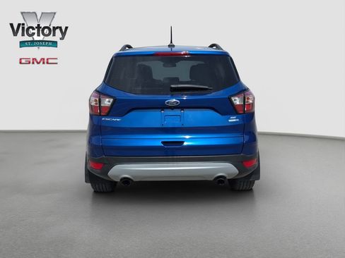Used 2018 Ford Escape SE w/ SE Sync 3 Package AWD/4WD image 16
