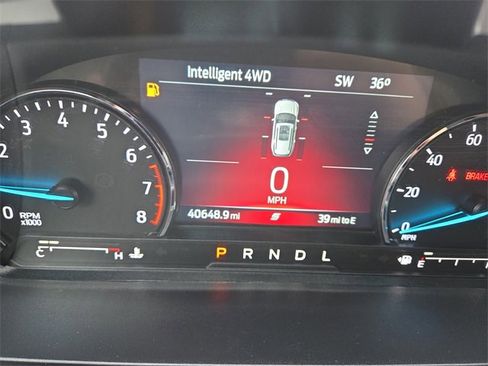 Certified 2022 Ford Explorer XLT w/ Equipment Group 202A image 30