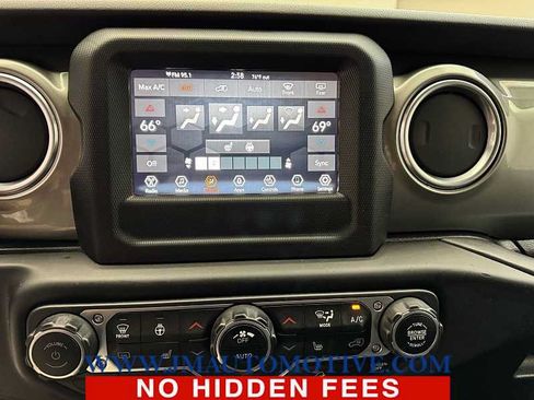 Used 2019 Jeep Wrangler Unlimited Sahara w/ Cold Weather Group AWD/4WD image 22