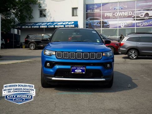 Used 2025 Jeep Compass Limited AWD/4WD image 2