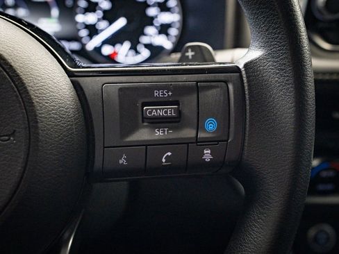 Used 2023 Nissan Rogue SV image 23