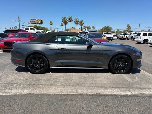 Used 2018 Ford Mustang GT Premium w/ Black Accent Package RWD image 10