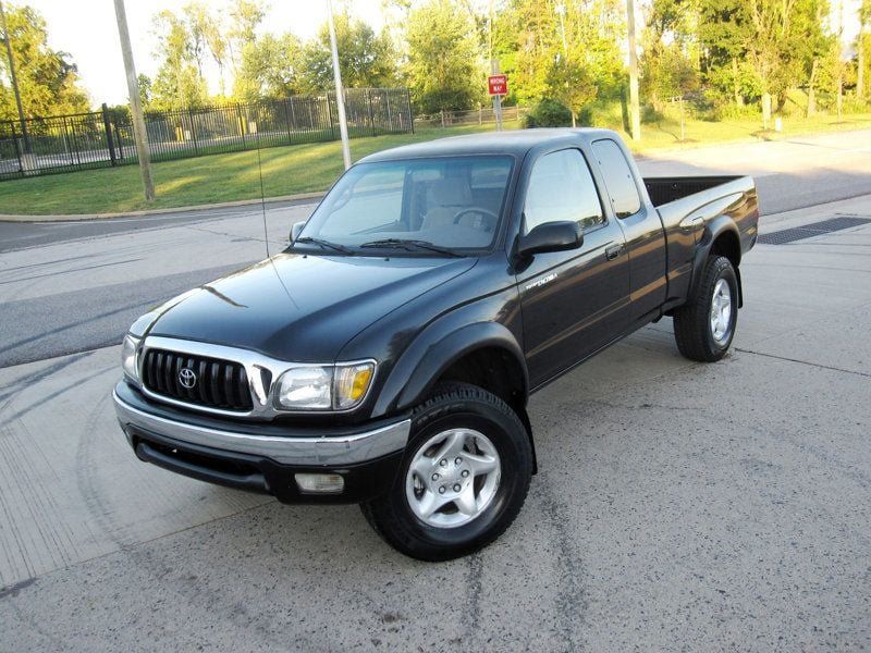 Used 2003 Toyota Tacoma 4x4 Xtracab V6 w/ SR5 Pkg image 4