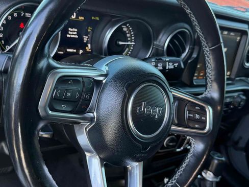 Used 2022 Jeep Wrangler Unlimited Sahara w/ Cold Weather Group AWD/4WD image 95