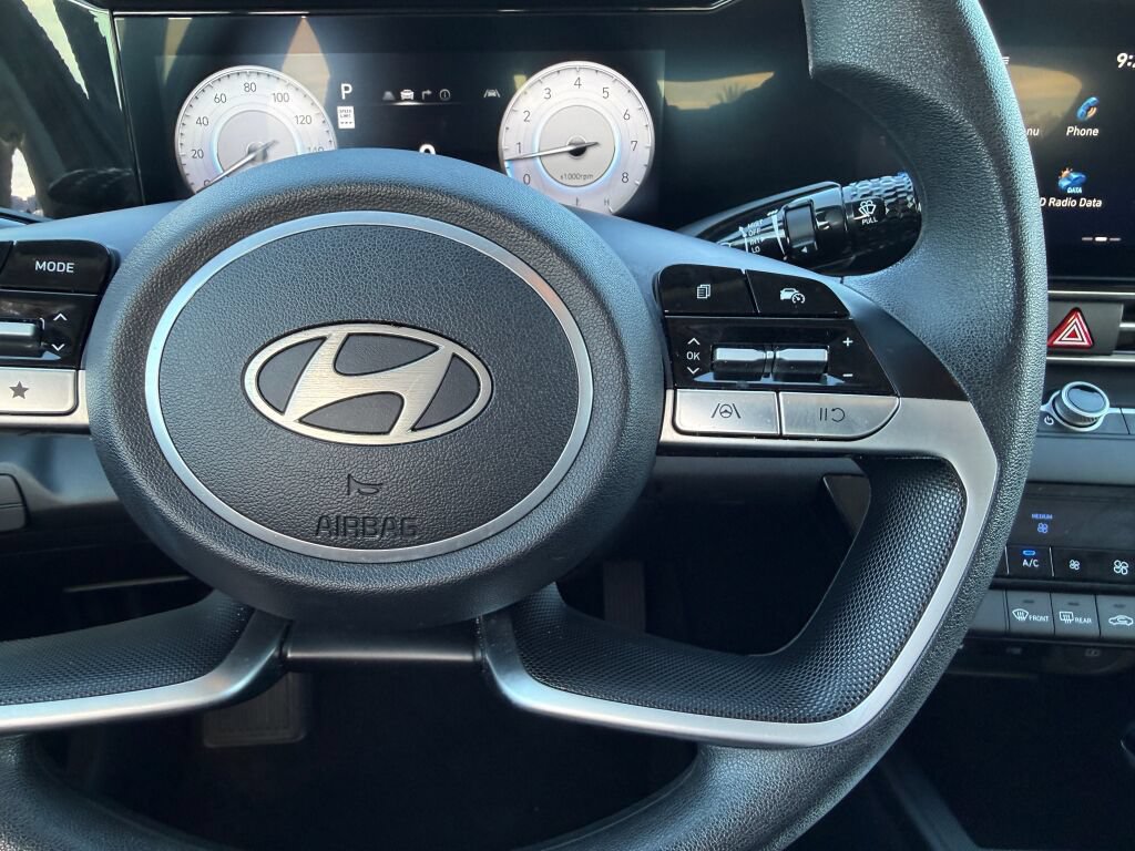 Used 2024 Hyundai Elantra SEL FWD image 16