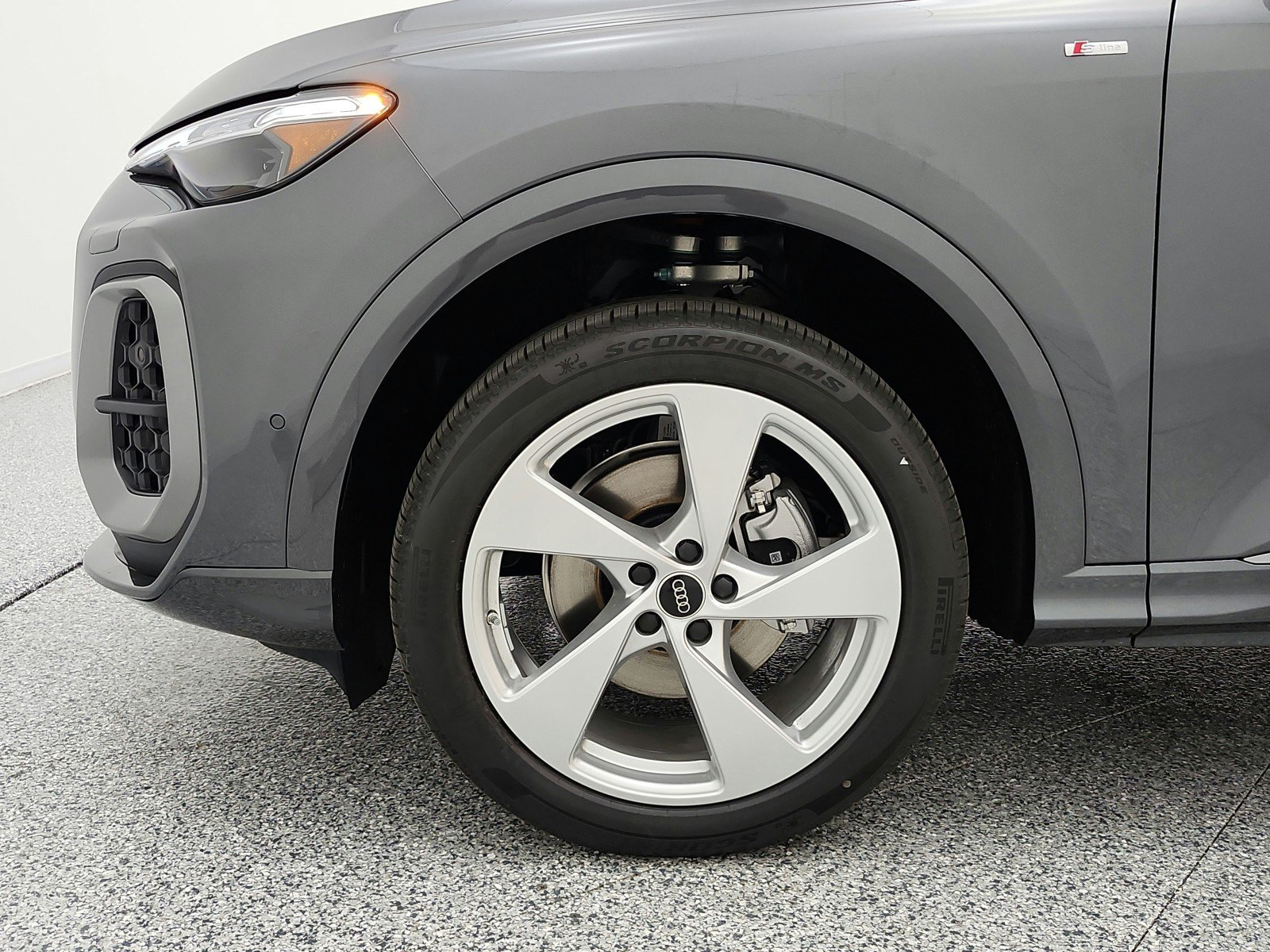 New 2026 Audi Q5 Premium Plus AWD/4WD image 13