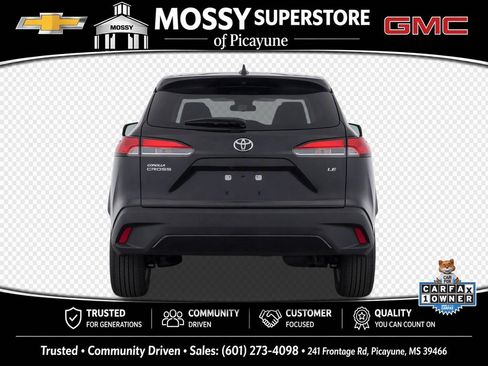 Used 2025 Toyota Corolla Cross LE FWD image 8