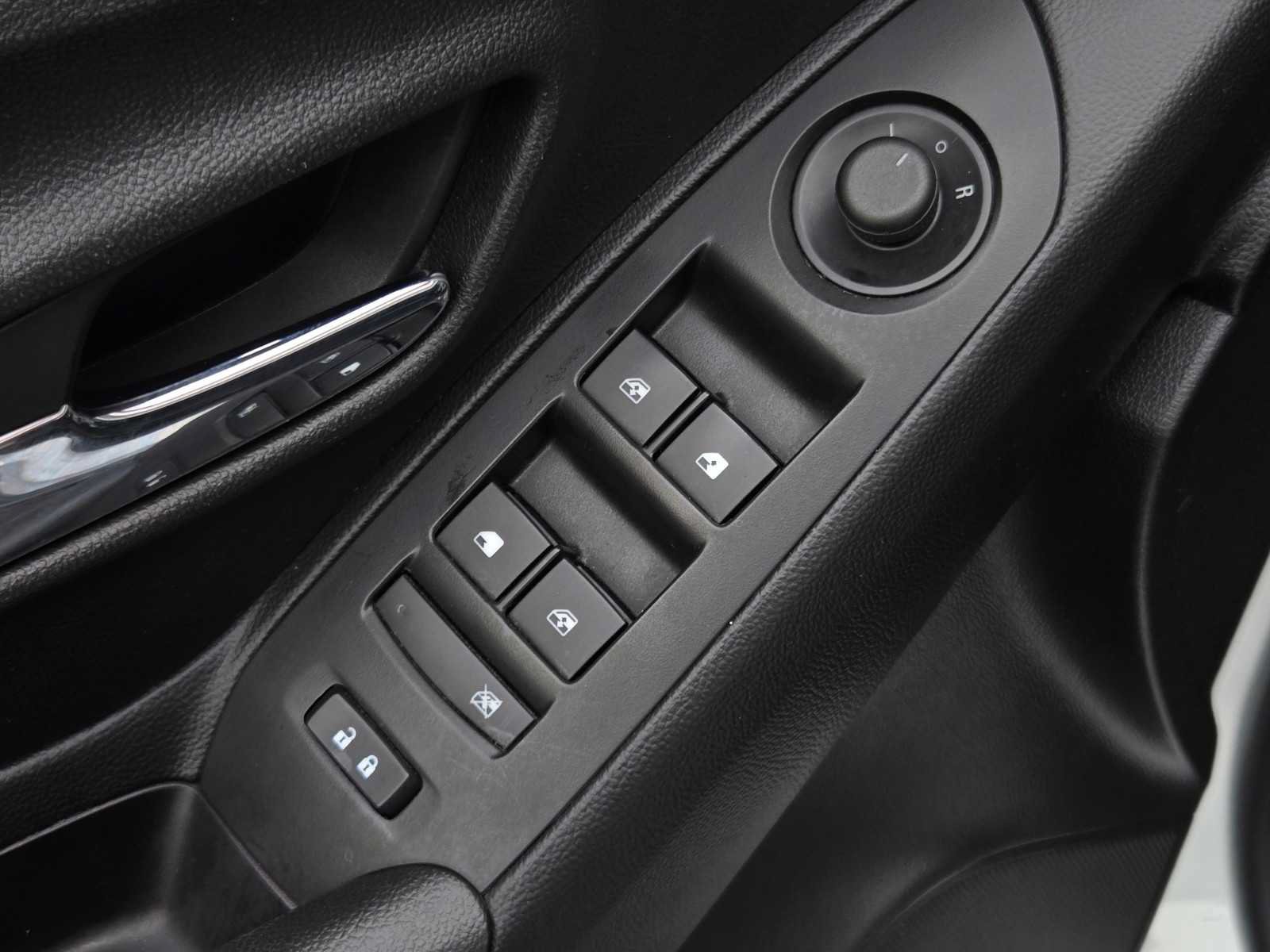 Used 2018 Chevrolet Trax LS FWD image 10
