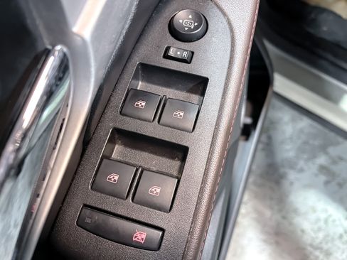 Used 2015 GMC Terrain SLT w/ Chrome Edition image 13