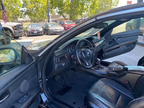Used 2011 BMW 328i Convertible RWD image 24