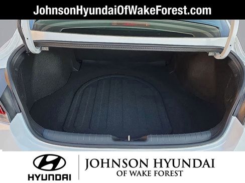 New 2026 Hyundai Elantra SE FWD image 25