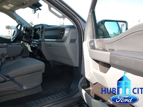 Used 2025 Ford F150 XLT w/ Equipment Group 301A Standard AWD/4WD image 17