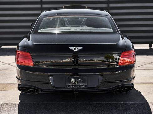 Used 2024 Bentley Flying Spur V8 AWD/4WD image 16