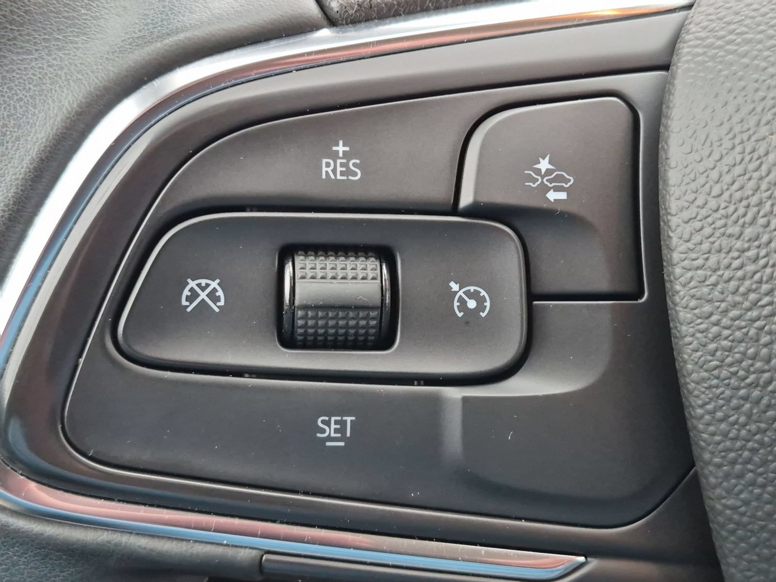 Used 2024 Buick Encore GX Preferred w/ Advanced Technology Package AWD/4WD image 18