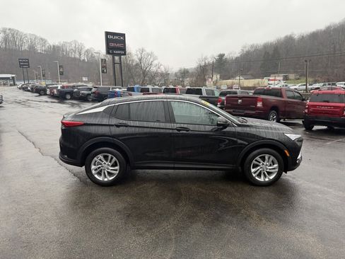 Used 2025 Buick Envista Preferred image 2