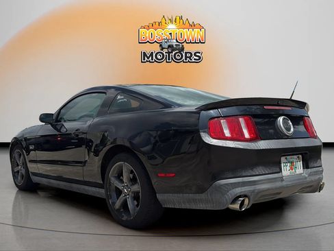 Used 2011 Ford Mustang GT Premium w/ Security Pkg RWD image 5