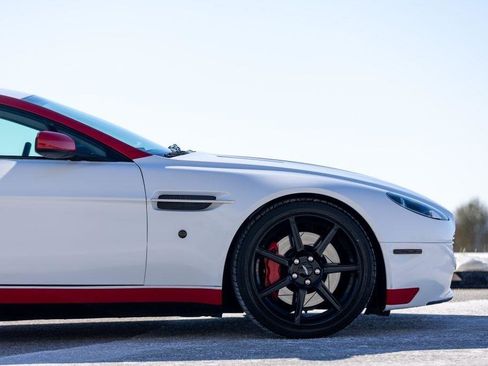 Used 2006 Aston Martin V8 Vantage Coupe image 35