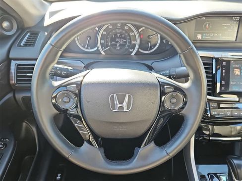 Used 2016 Honda Accord EX-L image 18