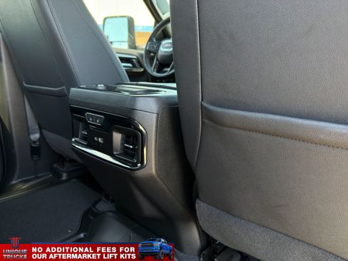 Used 2024 GMC Sierra 2500 AT4 w/ AT4 Preferred Package AWD/4WD image 27