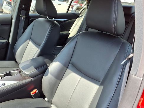 Used 2024 INFINITI Q50 Sensory image 15