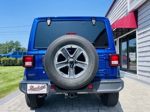 Used 2020 Jeep Wrangler Unlimited Sahara w/ Uconnect 4C Nav & Sound Group AWD/4WD image 6