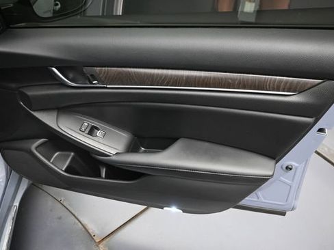 Certified 2022 Honda Accord Touring image 33