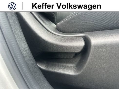 Used 2024 Nissan Rogue SV AWD/4WD image 29