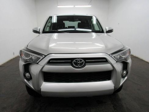 Used 2020 Toyota 4Runner SR5 Premium AWD/4WD image 3