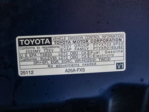 Used 2023 Toyota RAV4 SE w/ Weather & Moonroof Package AWD/4WD image 27