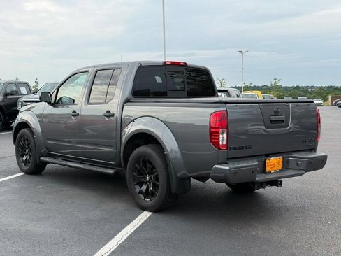 Used 2021 Nissan Frontier SV w/ Midnight Edition Floor Mats AWD/4WD image 5