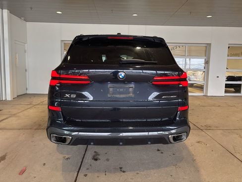 Used 2024 BMW X5 xDrive40i w/ M Sport Package image 4