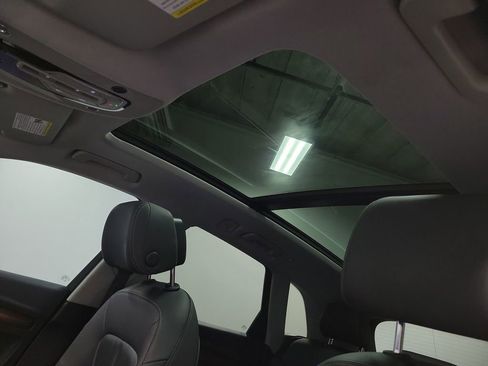 Used 2021 Audi Q5 2.0T Premium w/ Convenience Package image 14