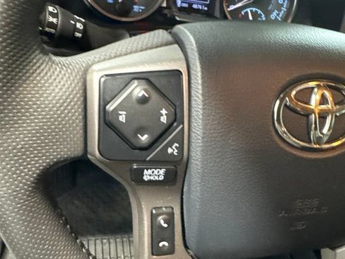 Used 2020 Toyota Tacoma Limited AWD/4WD image 41