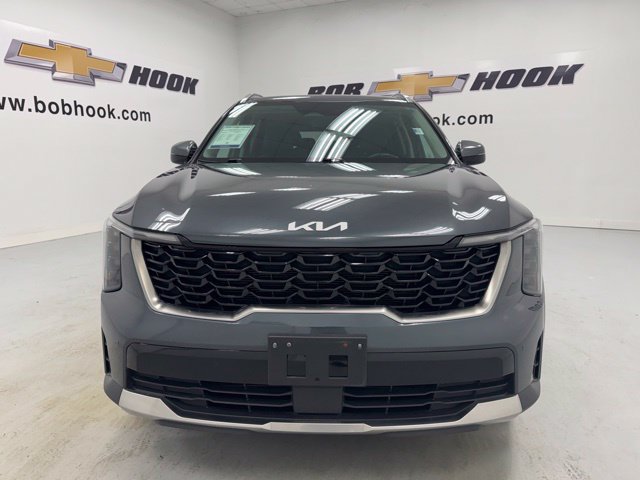 Used 2024 Kia Sorento S AWD/4WD image 2