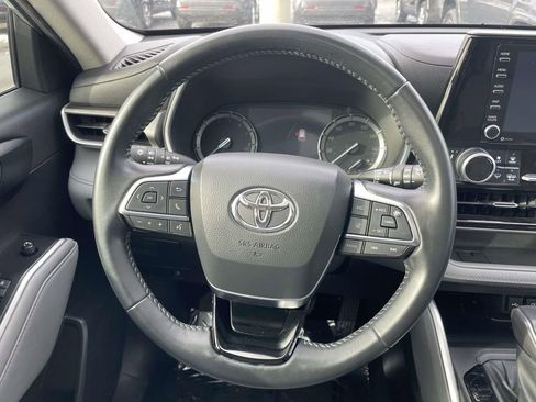 Used 2019 Toyota Highlander Plus image 24