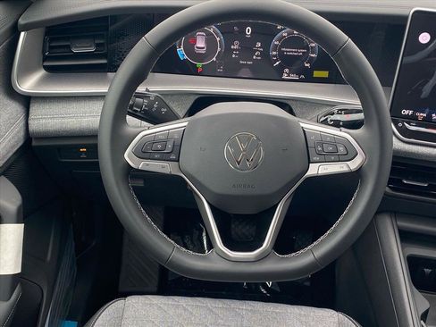 New 2026 Volkswagen Tiguan S AWD/4WD image 3