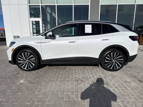 Used 2023 Volkswagen ID.4 Pro S Plus image 3